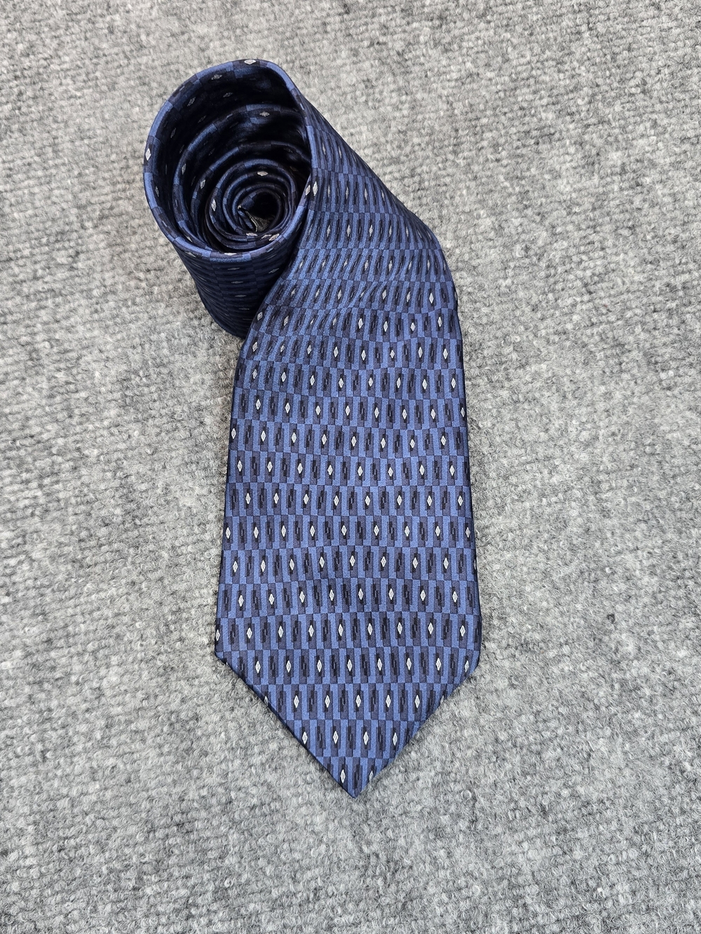 Zylos George Machado Silk Tie Mens Navy Blue Geometric Pattern Necktie Classic